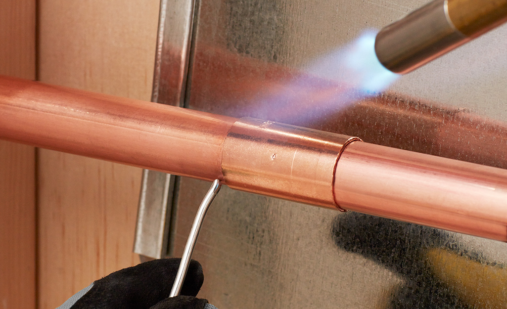 how-to-solder-copper-pipes-step